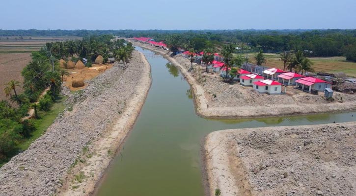 খননে প্রাণ পেল ‘মরা পশুর’, খুশি চাষী ও স্থানীয়রা